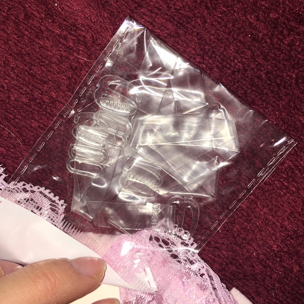 FREE Bandeau - Picture 3 of 3